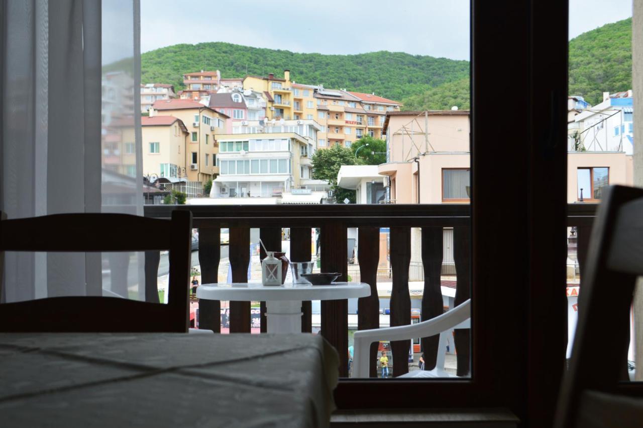 Aquamarine Apartments Свети-Влас Экстерьер фото